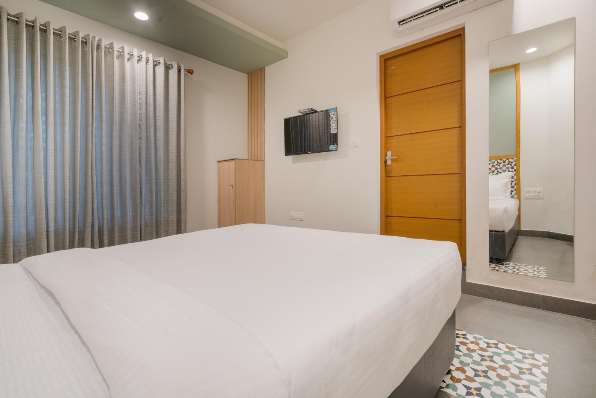 Hotel Aryaas Regent Kochi Zewnętrze zdjęcie