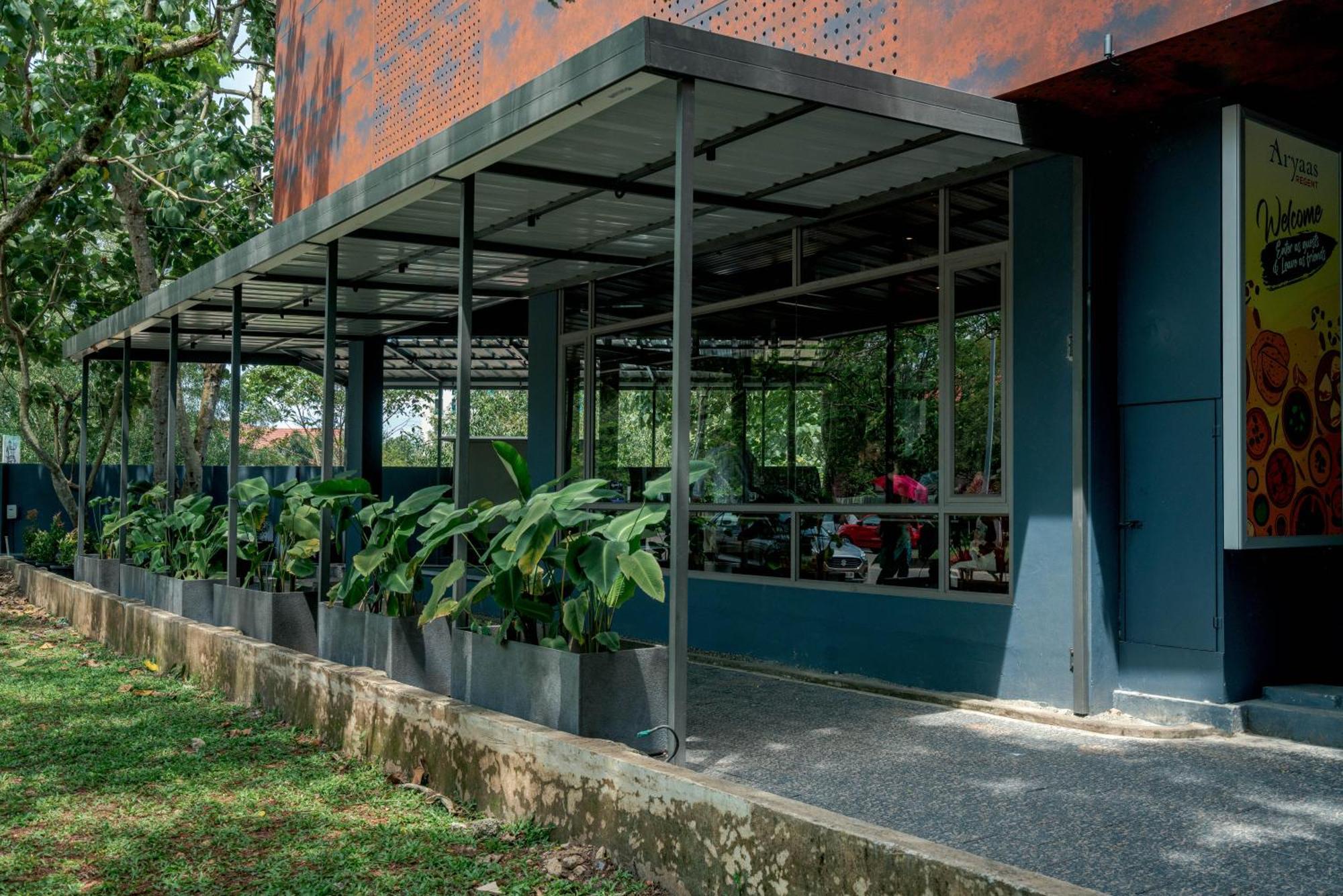 Hotel Aryaas Regent Kochi Zewnętrze zdjęcie